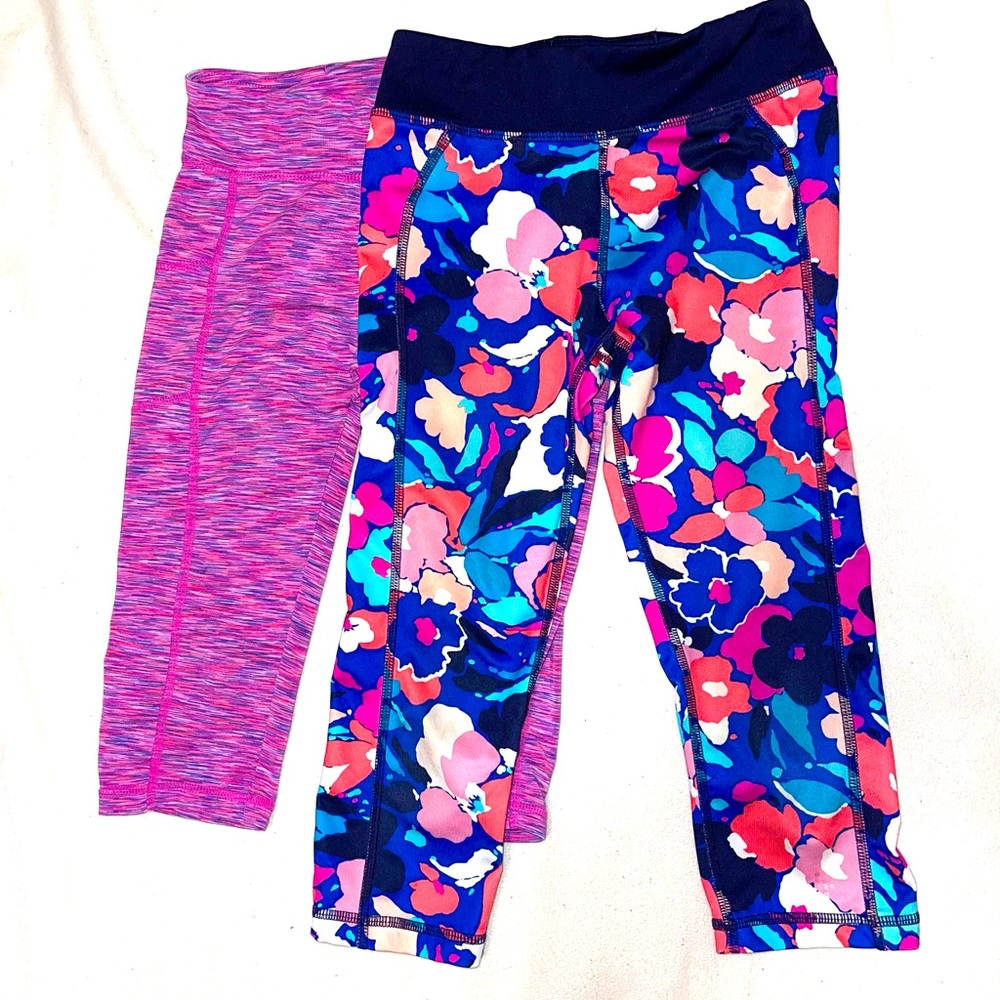 Two pairs of girls cropped workout leggings